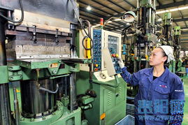 貴州精忠橡塑實業工人抓緊生產產品